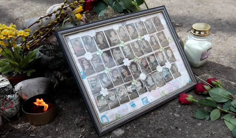 2012-04-14T141108Z-01-FAB02-RTRMDNP-3-NORWAY-ATTACKS-JPG83388604966145341