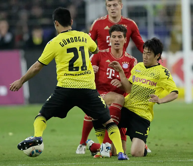 2012-04-11T183247Z-01-WR09-RTRMDNP-3-SOCCER-GERMANY-JPG3526575757924726599