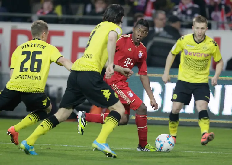 2012-04-11T181853Z-01-WR05-RTRMDNP-3-SOCCER-GERMANY-JPG7898271794569651314