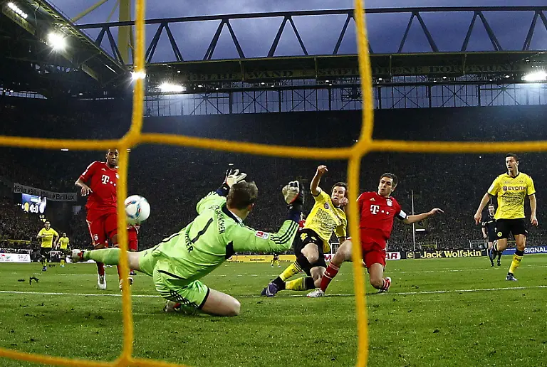 2012-04-11T185831Z-01-KAI09-RTRMDNP-3-SOCCER-GERMANY-JPG215237567659327983