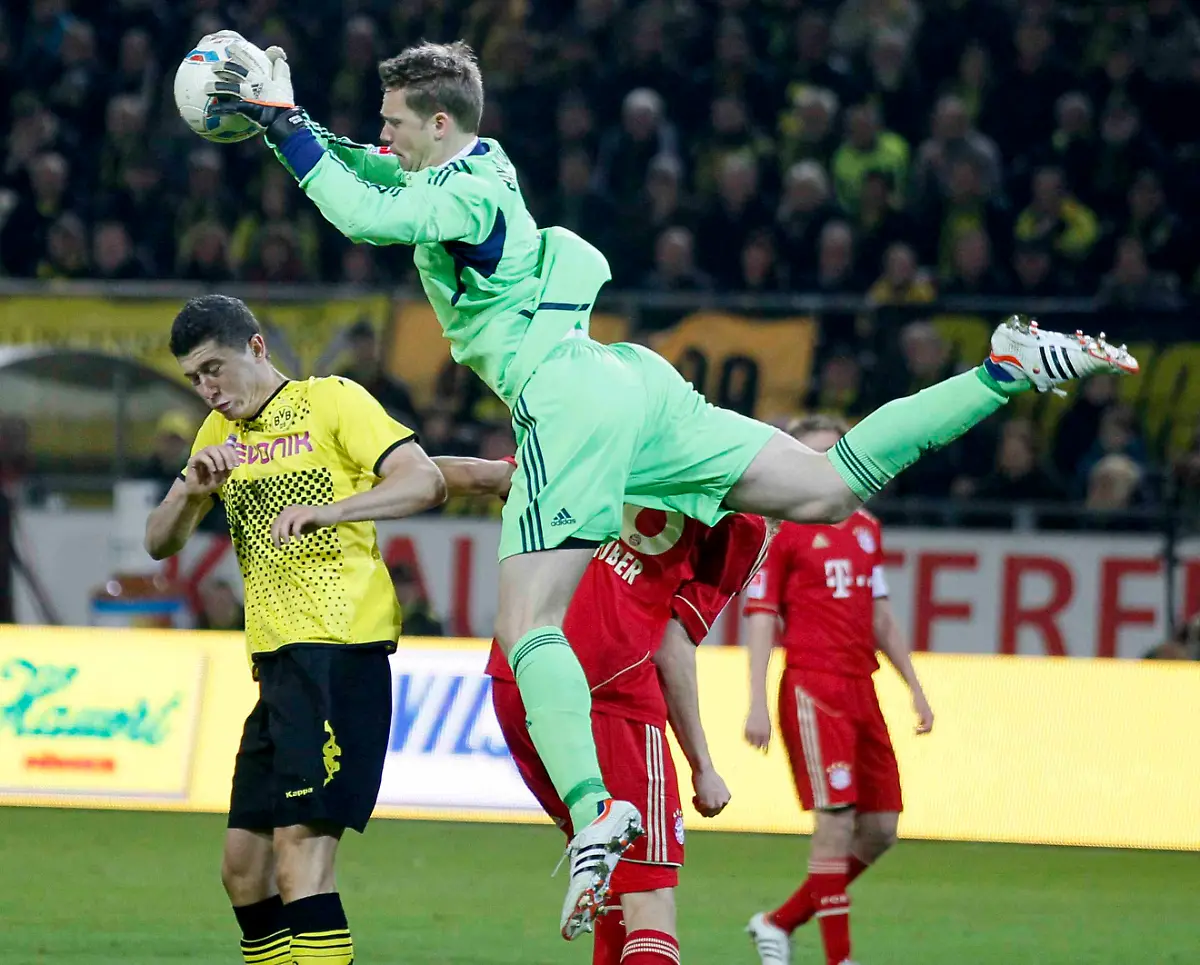 2012-04-11T192105Z-01-WR12-RTRMDNP-3-SOCCER-GERMANY-JPG8562031196837225402