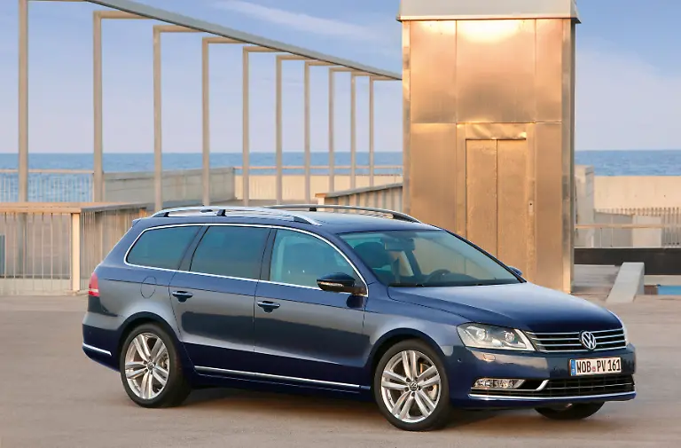 DB2010AU01287-medium