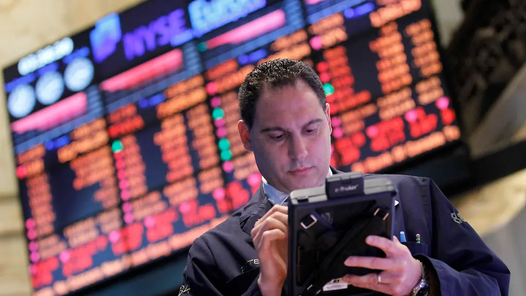 2012-04-10T212746Z-01-NYK504-RTRMDNP-3-MARKETS-STOCKS-JPG7006971205632488512