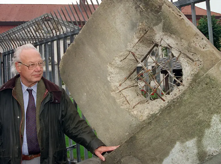 5781279