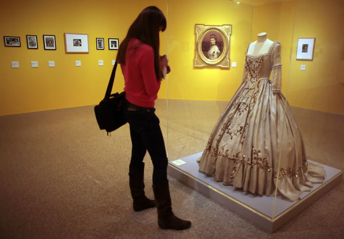 340d1108-jpg7977411115410348804