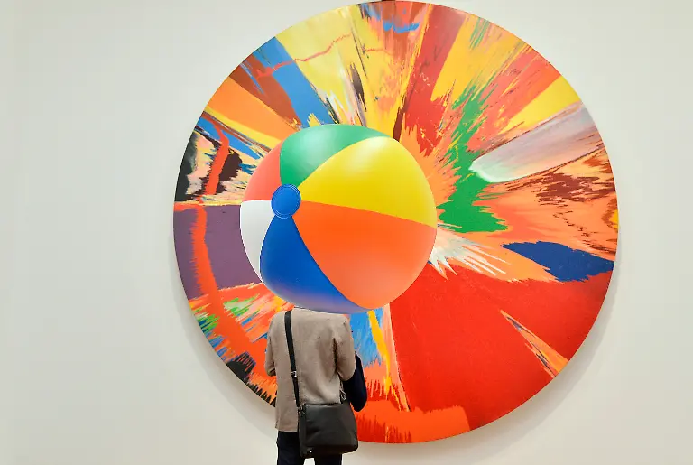 2012-04-02T124839Z-01-TOB512-RTRMDNP-3-BRITAIN-JPG7444044733140939369