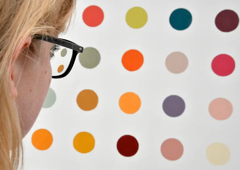 2012-04-02T130524Z-01-TOB513-RTRMDNP-3-BRITAIN-JPG1869043078669226941