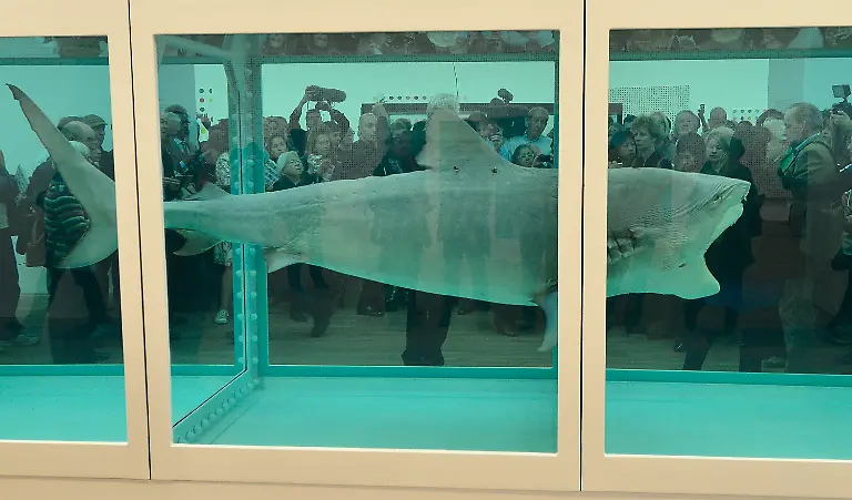 2012-04-02T133138Z-01-TOB511-RTRMDNP-3-BRITAIN-JPG8355262109566442858