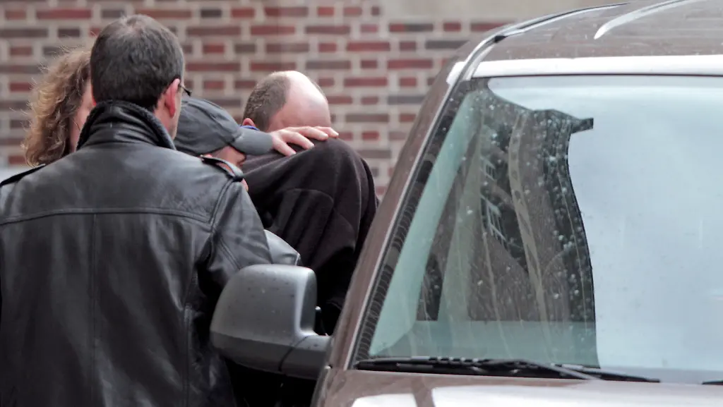 DI10044-20120401-jpg6325799303523734430