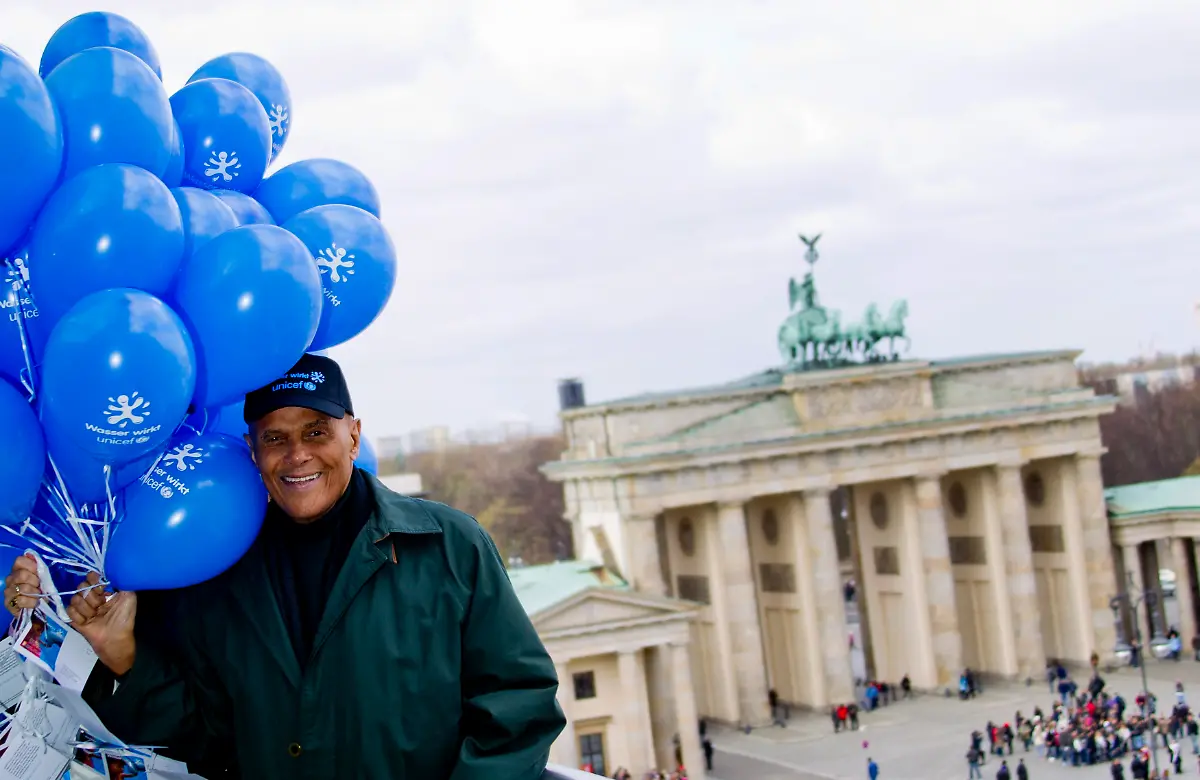 2012-04-02T103132Z-01-TPE01-RTRMDNP-3-GERMANY-JPG4186595269819192397