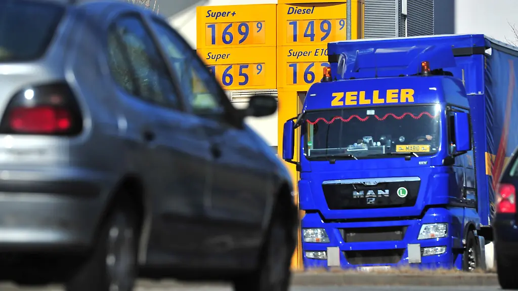 33ug4845-jpg6311798884462803321