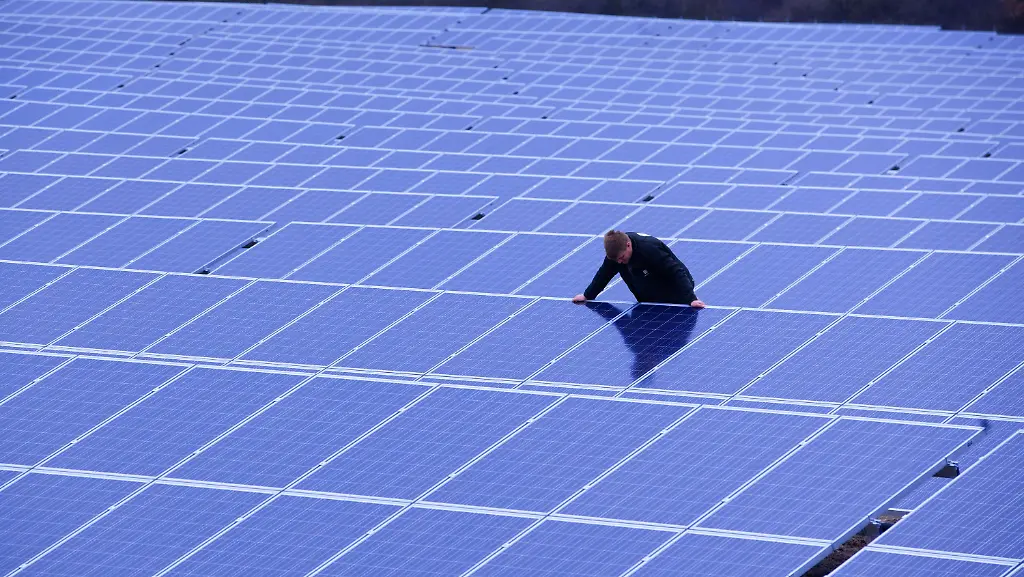 33we2204-jpg7611618028625173207