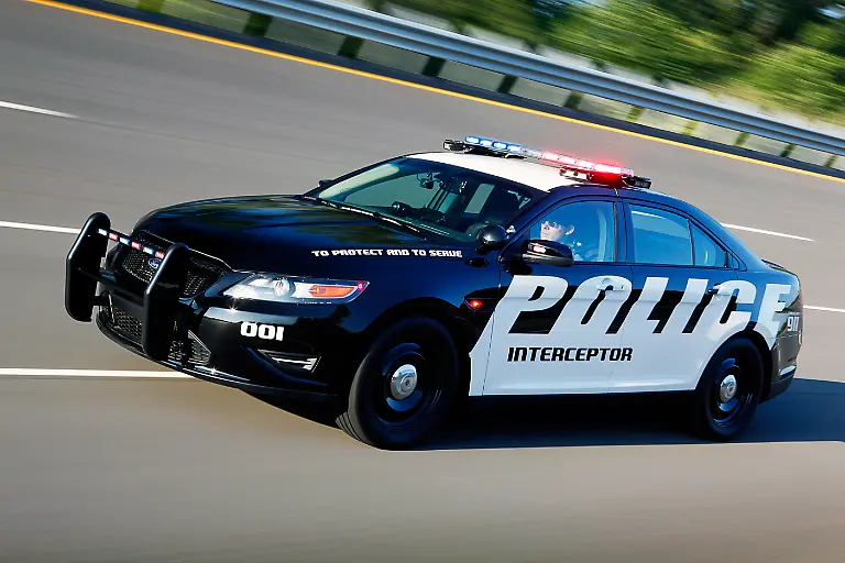 FordInterceptorSedan-01-HR