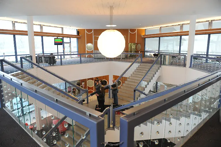 33uz5748-jpg3334335128424289714