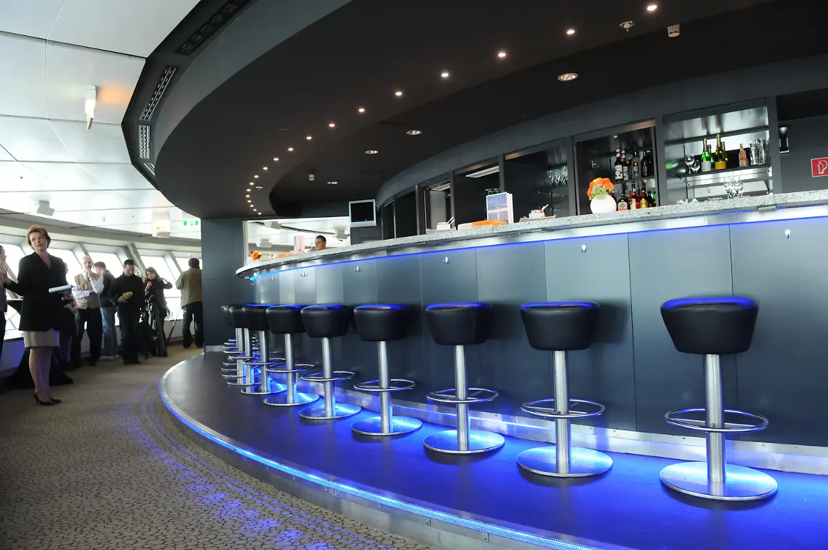 33uz5910-jpg7502142842360302838