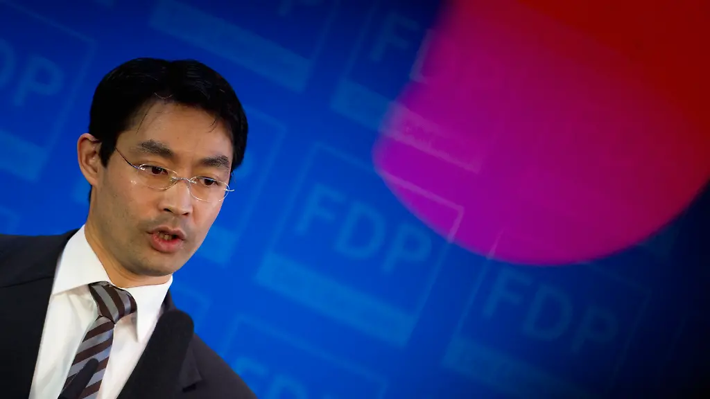 2012-03-26T124824Z-01-TPE13-RTRMDNP-3-GERMANY-SAARLAND-JPG2177237905366360996