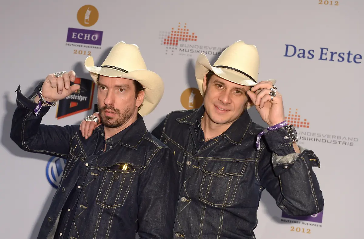 33rx0427-jpg8228547748534817987