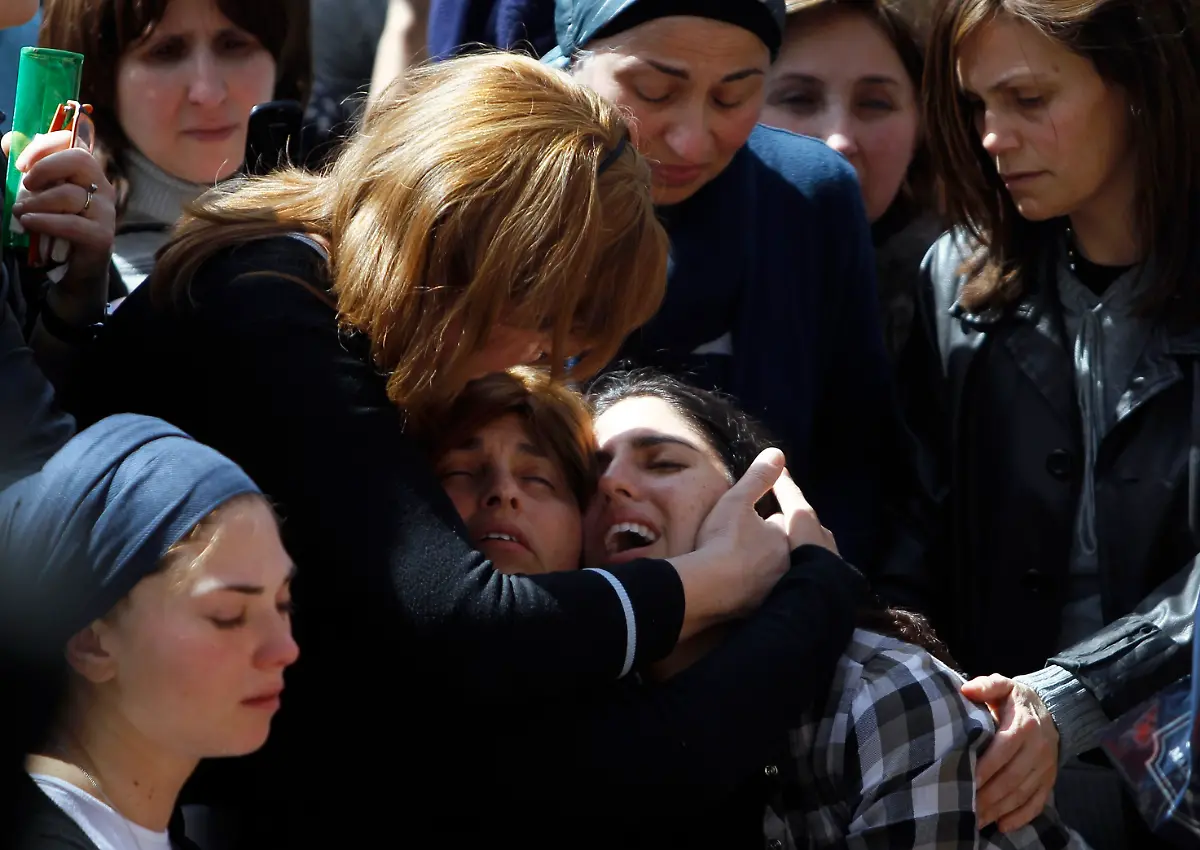 2012-03-21T092057Z-01-JER09-RTRMDNP-3-FRANCE-SHOOTINGS-RAID-JPG5118935766647704787