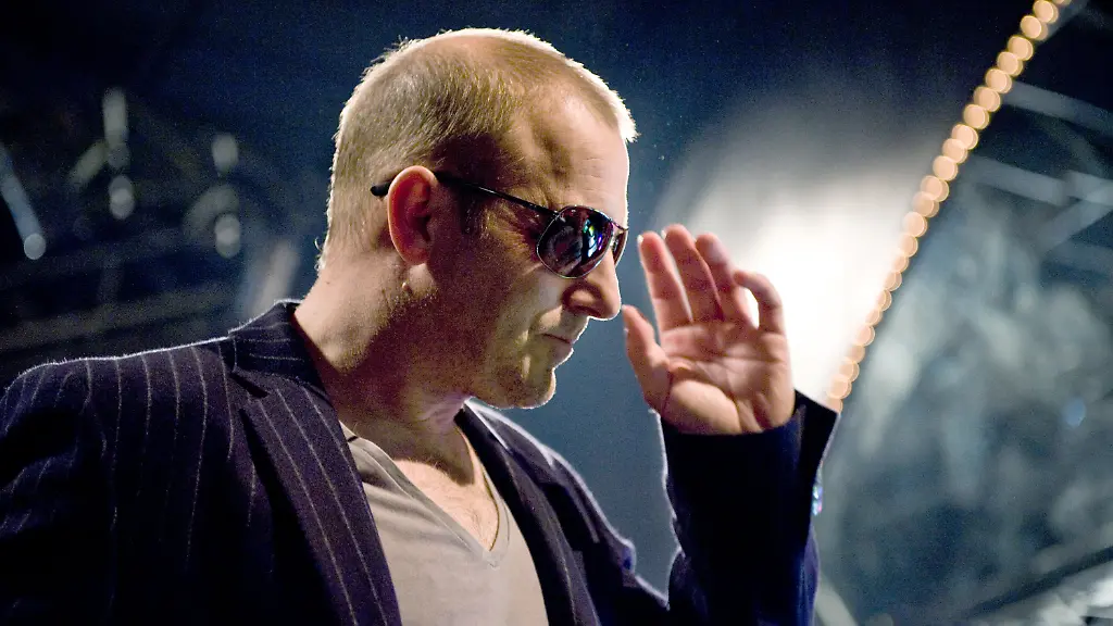 33mt0506-jpg8662513968891537405