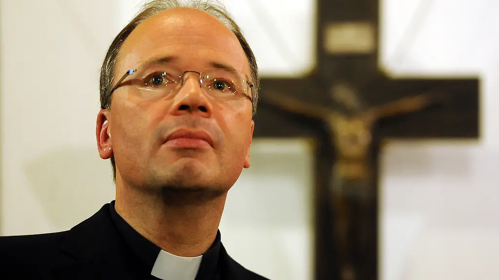 DI10229-20120318-jpg3108984463142708231