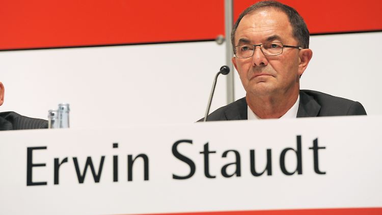 Der scheidende VfB-Präsident Erwin Staudt hinterlässt nach eigenen Angaben einen gesunden Bundesliga-Klub. 