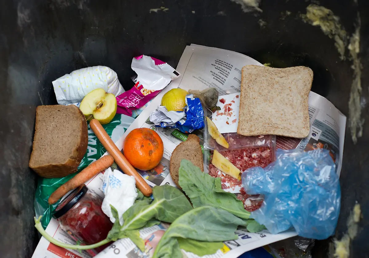 33lm5712-jpg2662841249430148591