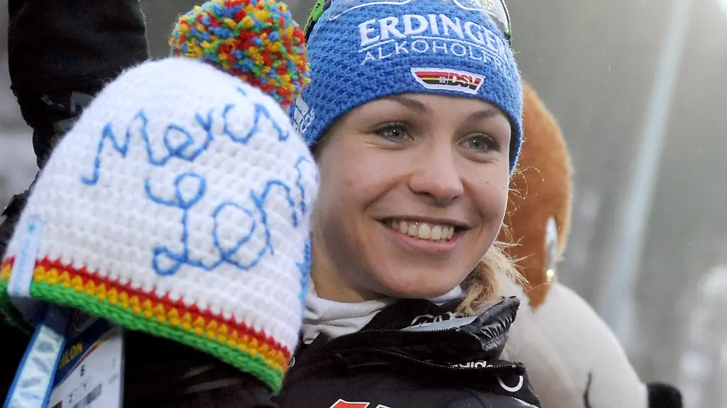 33ki1651-jpg7307135013764508147