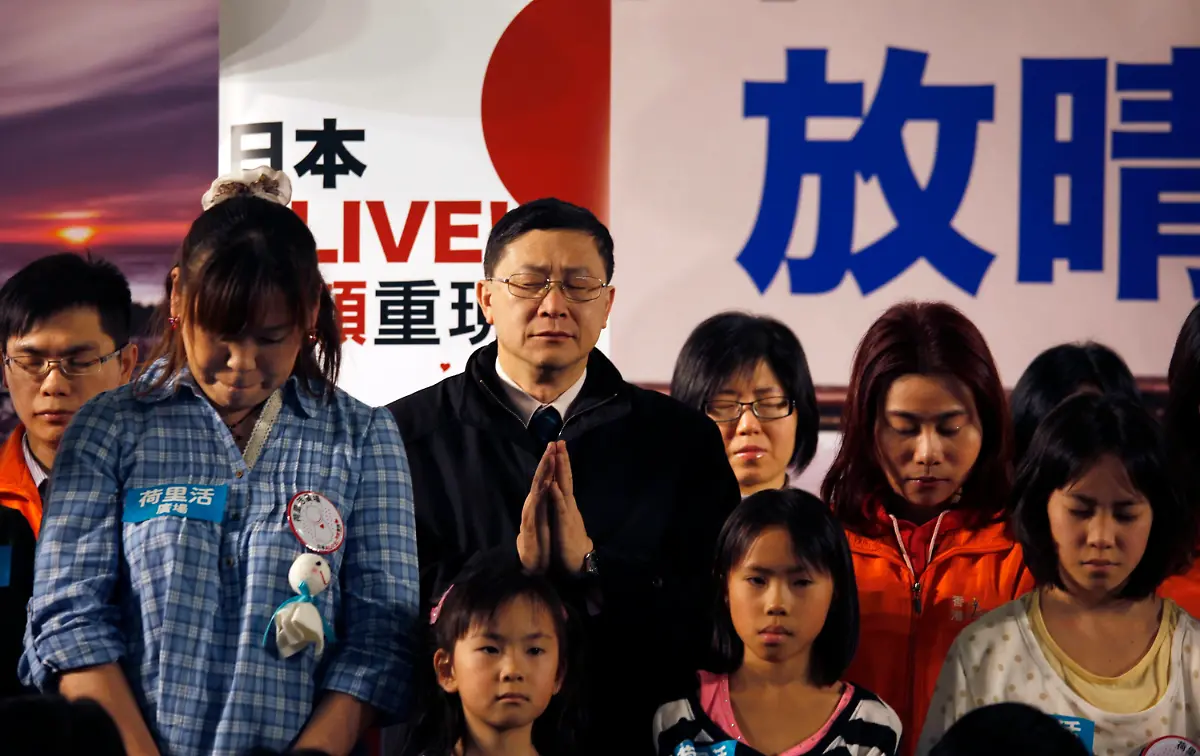 2012-03-11T072741Z-01-HKG01-RTRMDNP-3-JAPAN-TSUNAMI-JPG1510258615612184500