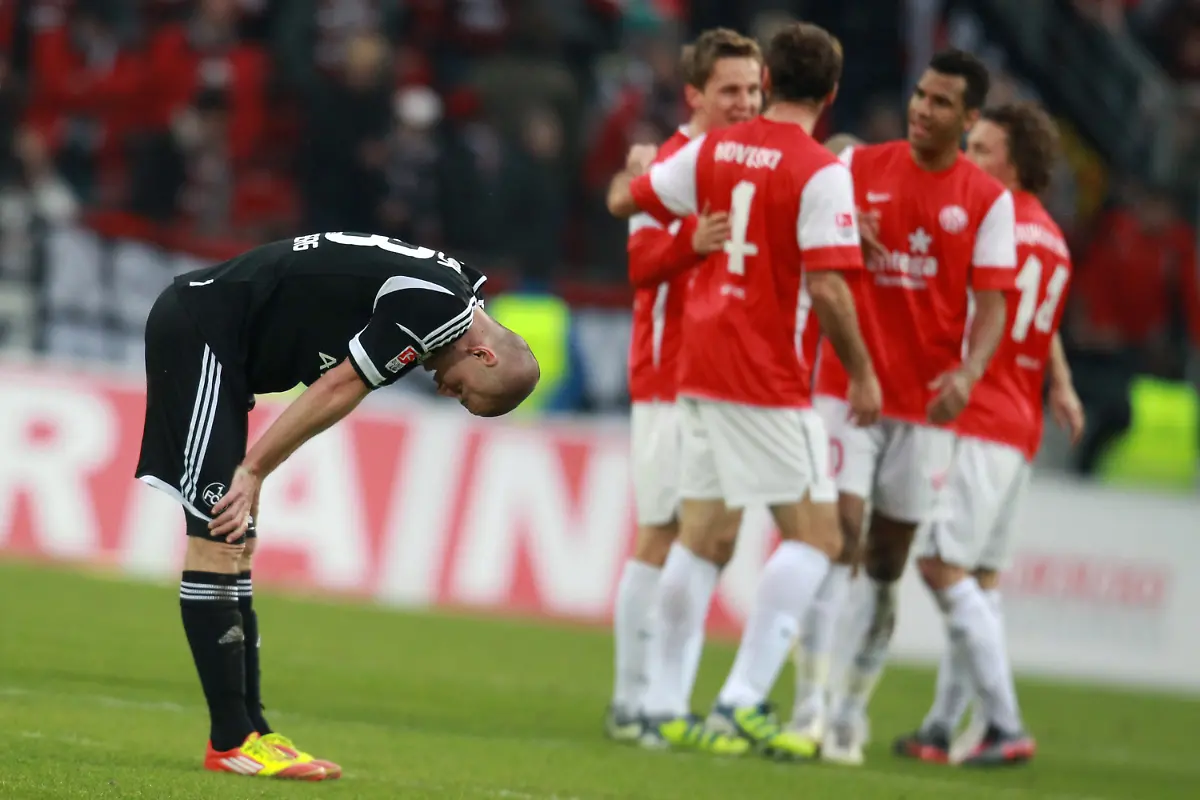 33jv1733-jpg2083838697182859634