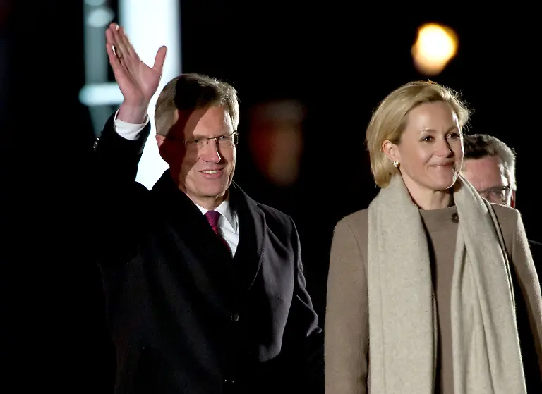 33ik2137-jpg1989158842407700001