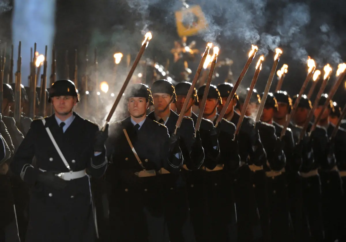 33ij2715-jpg2039191920833711831