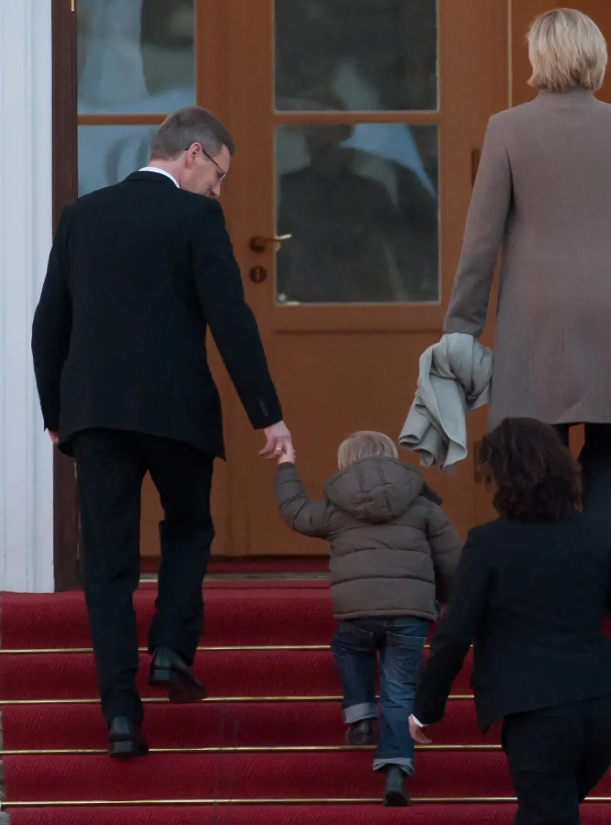 DI10325-20120308-jpg8291023313200188493