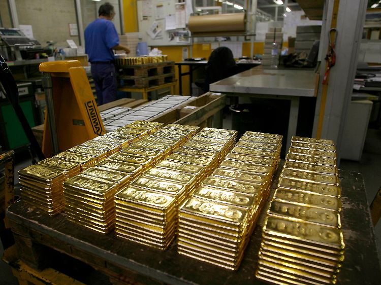 Wer viel mit Gold arbeitet, weiß, dass man auch einen guten Hubwagen nicht überlasten sollte.