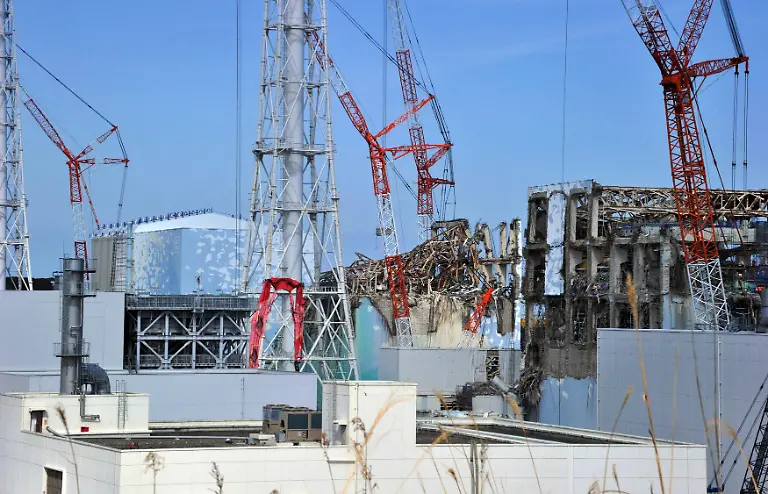 2012-02-28T105220Z-01-TOK007-RTRMDNP-3-JAPAN-JPG1727916693831724613