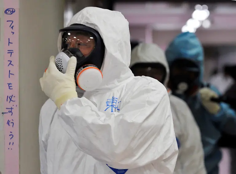 2012-02-28T103943Z-01-TOK014-RTRMDNP-3-JAPAN-JPG8325740071199760676