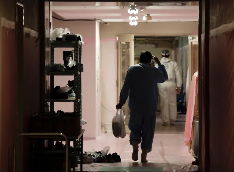 2012-02-28T134941Z-01-TOK030-RTRMDNP-3-JAPAN-JPG4845448205086773370