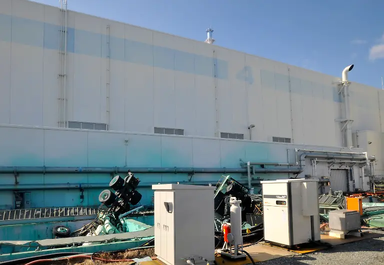 DAB1699-20120228-jpg1922293755056838968