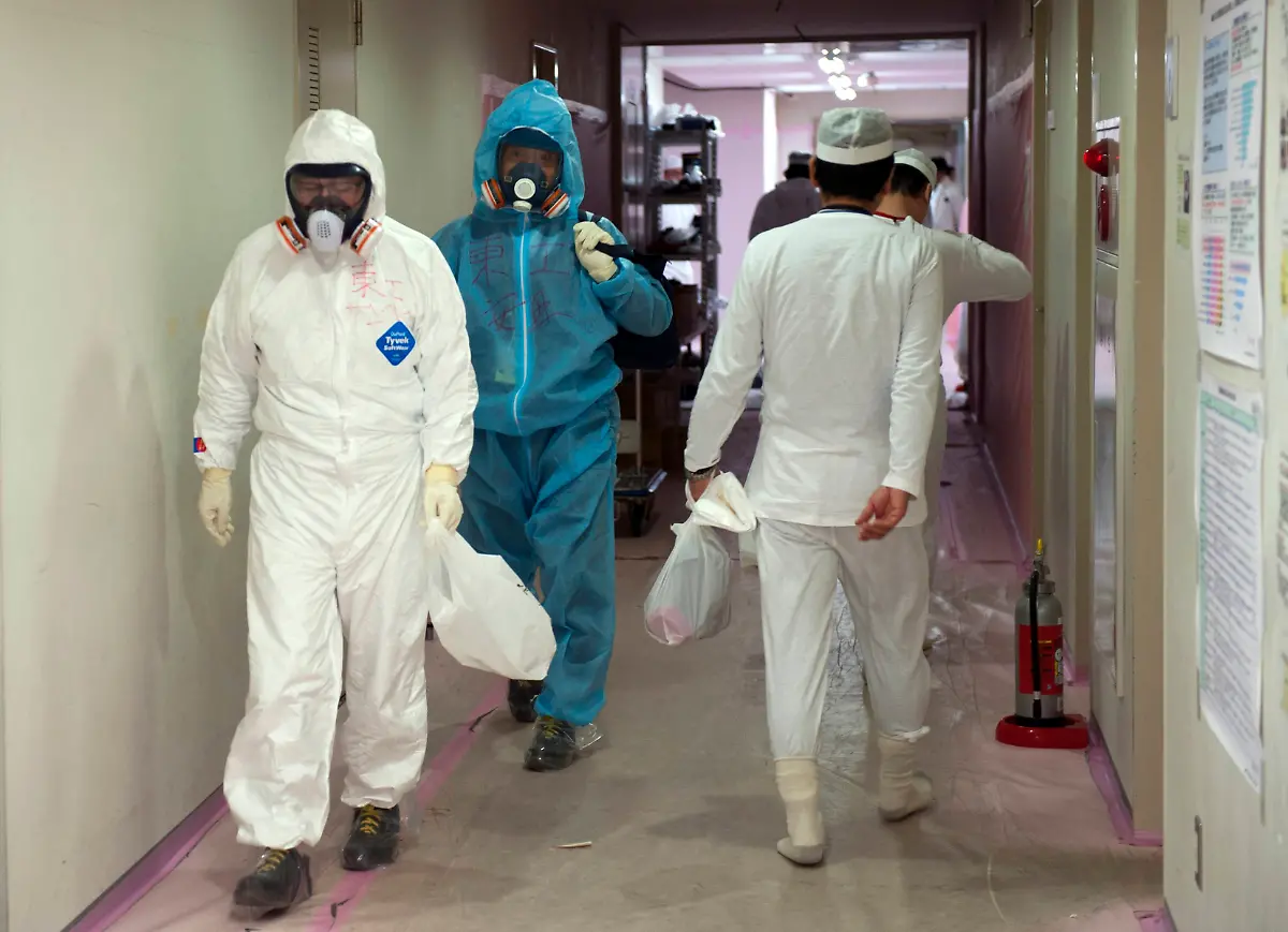 2012-02-28T150810Z-01-TOK037-RTRMDNP-3-JAPAN-JPG7932046382537969062