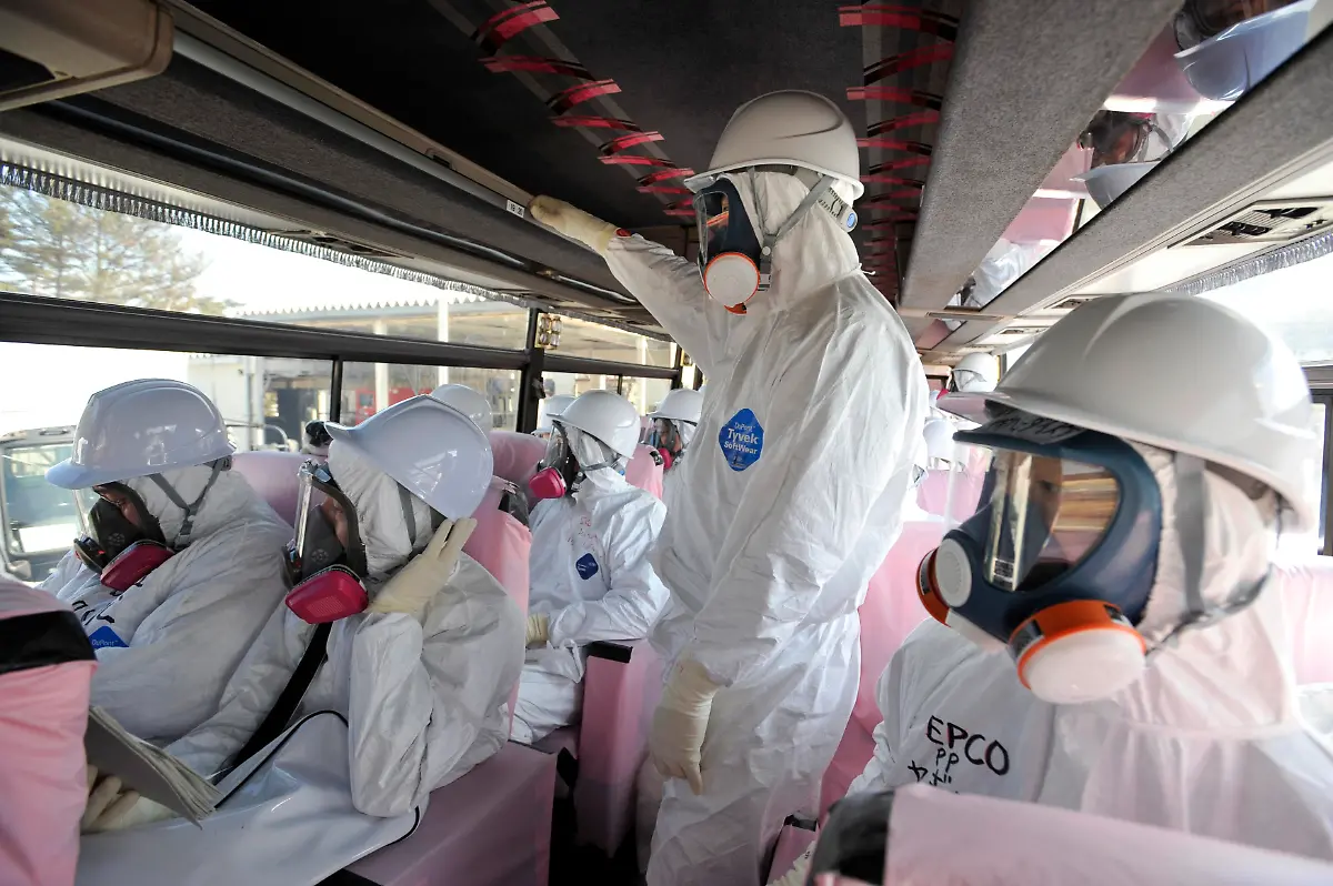 2012-02-29T041911Z-01-TOK038-RTRMDNP-3-JAPAN-FUKUSHIMA-JPG1987910266430269298