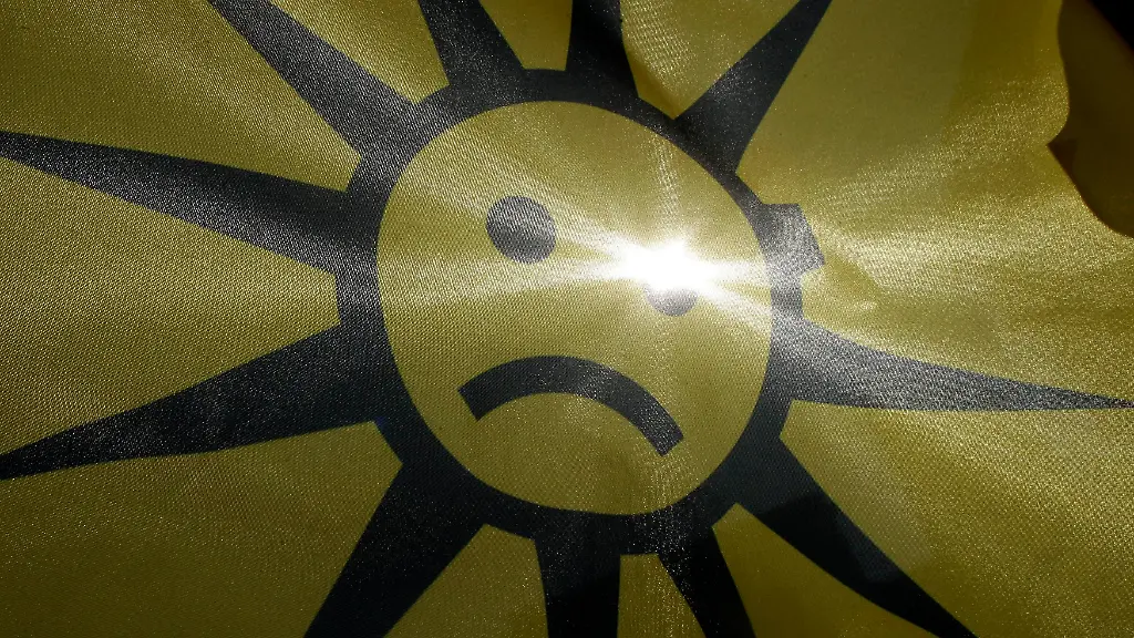 2012-03-05T144941Z-01-TOB29-RTRMDNP-3-GERMANY-SOLAR-INCENTIVES-JPG4055111823909544800