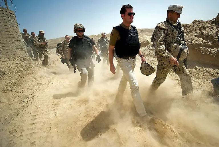 guttenberg-afghanistan-2