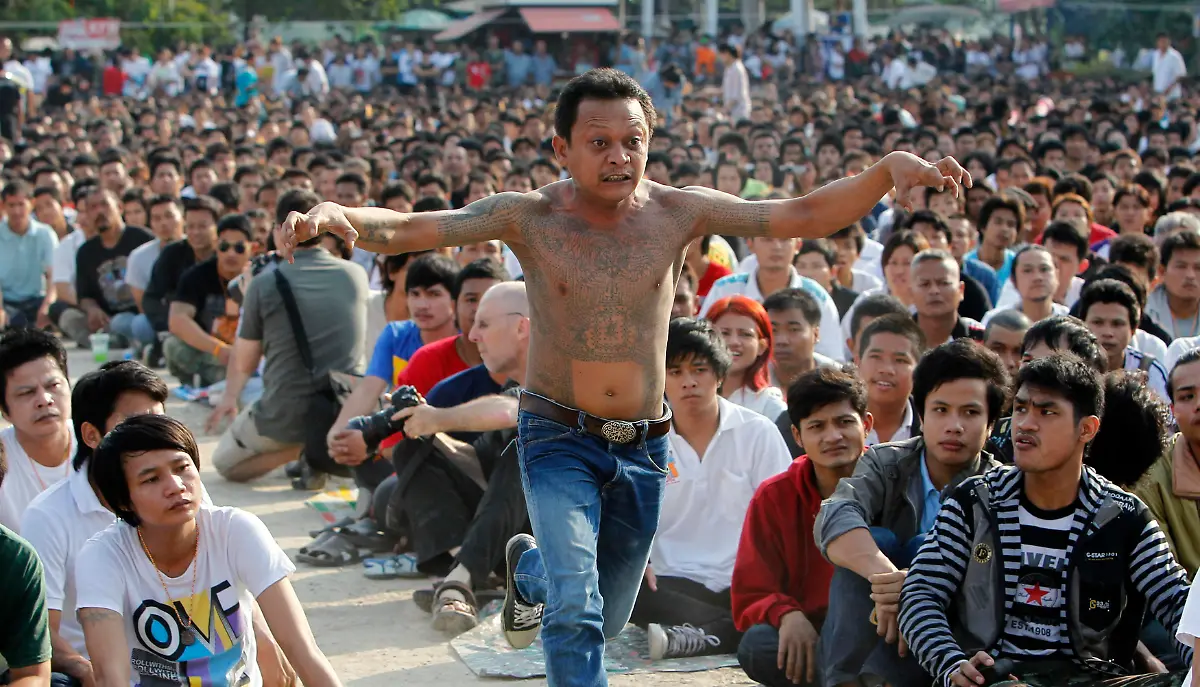 2012-03-03T062809Z-01-BAN02-RTRMDNP-3-THAILAND-JPG2740152644799434842