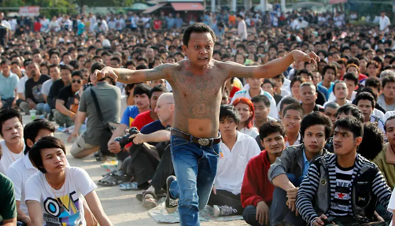 2012-03-03T062809Z-01-BAN02-RTRMDNP-3-THAILAND-JPG2740152644799434842