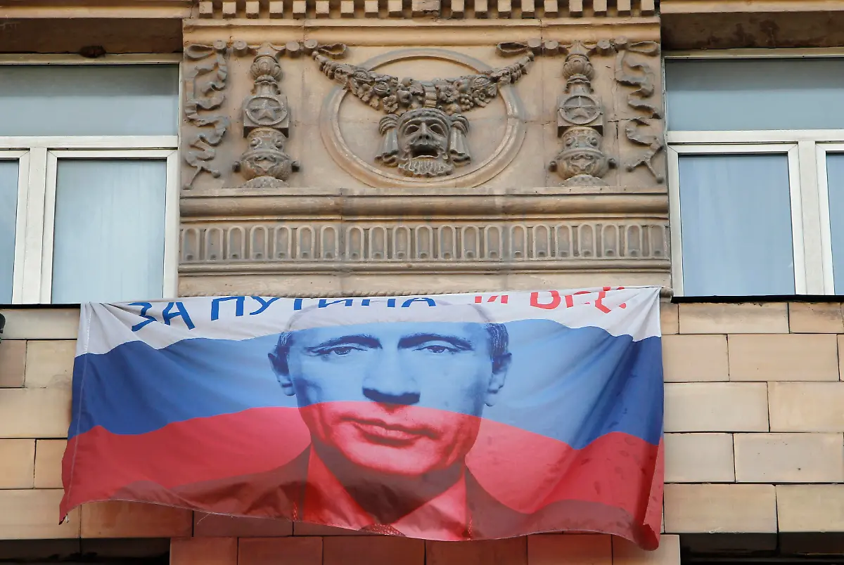 2012-03-02T095433Z-01-MOS18-RTRMDNP-3-RUSSIA-JPG3587444571981776928