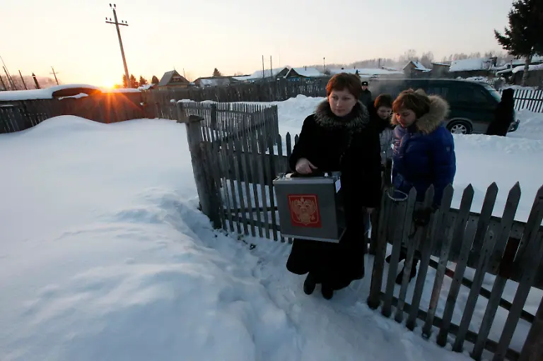 2012-02-29T113637Z-01-KRA13-RTRMDNP-3-RUSSIA-JPG244913715465794426