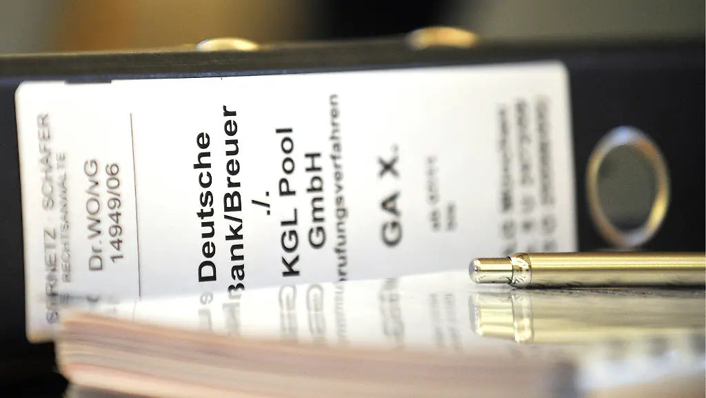 DI10083-20120225-jpg1915967105544460914