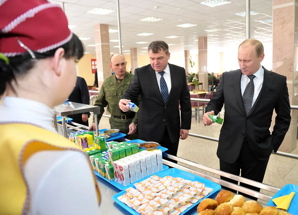 2012-02-22T143433Z-01-MOB01-RTRMDNP-3-RUSSIA-JPG994764906480716067