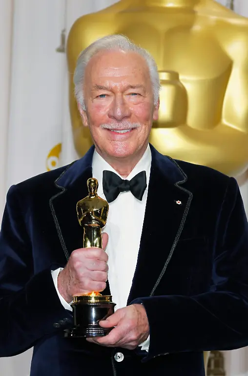 2012-02-27T045909Z-01-OSC1419-RTRMDNP-3-OSCARS-JPG4278402282144493611