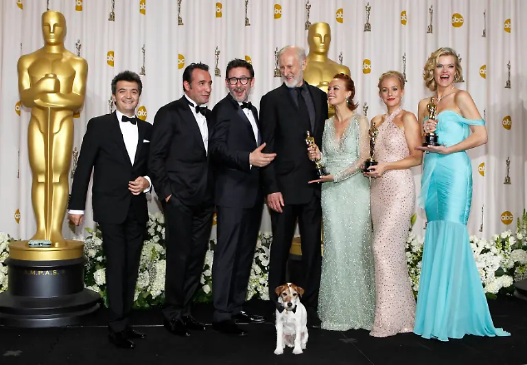 2012-02-27T054258Z-01-OSC1249-RTRMDNP-3-OSCARS-JPG8952088552566879193