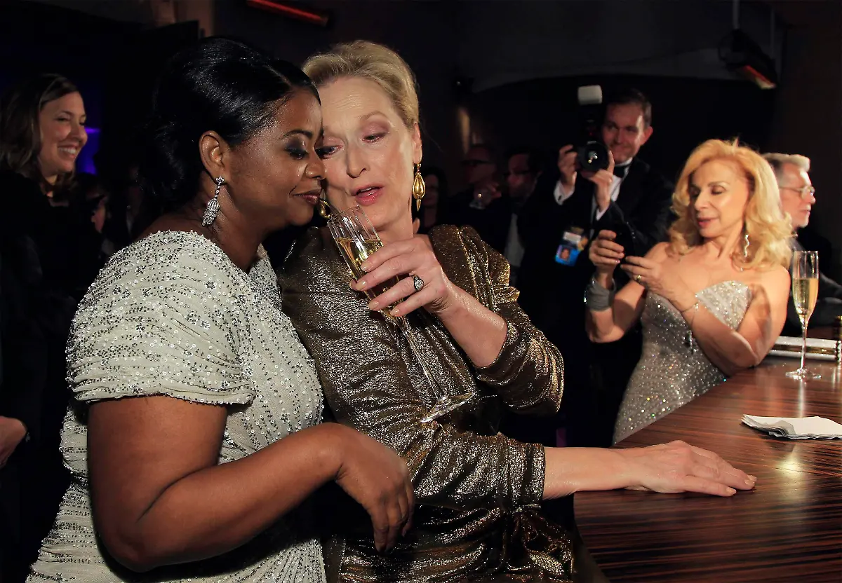 2012-02-27T073914Z-01-OSC1442-RTRMDNP-3-OSCARS-JPG6568803431435257197